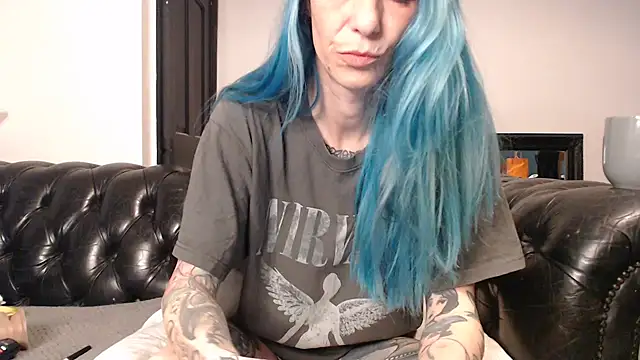 Snapshot of RavenryderUK chatting on 6, 1, 2025 RavenryderUK online show from 6, 1, 2025