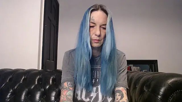 Snapshot of RavenryderUK chatting on 15, 1, 2025 RavenryderUK online show from 15, 1, 2025