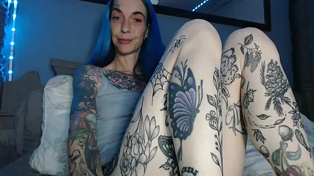 Snapshot of RavenryderUK chatting on 8, 9, 2025 RavenryderUK online show from 8, 9, 2025