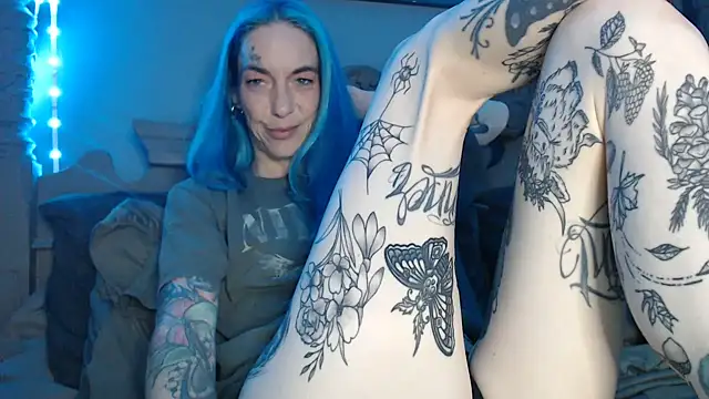 Snapshot of RavenryderUK chatting on 15, 9, 2025 RavenryderUK online show from 15, 9, 2025