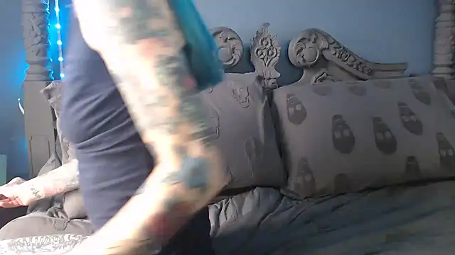 Snapshot of RavenryderUK chatting on 18, 9, 2025 RavenryderUK online show from 18, 9, 2025