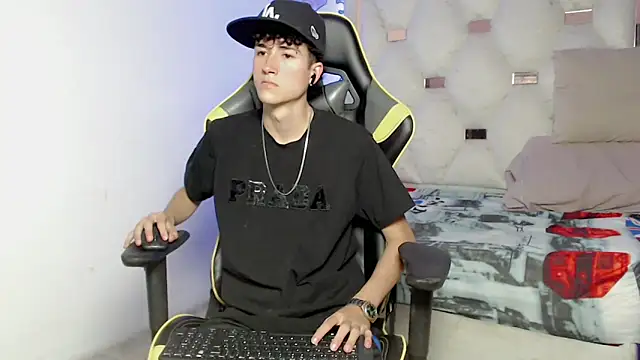 johnny cagee online show from 12, 9, 2025