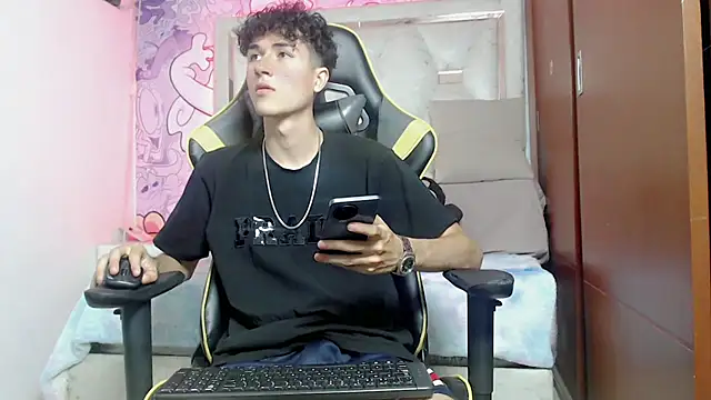 johnny cagee online show from 25, 10, 2025