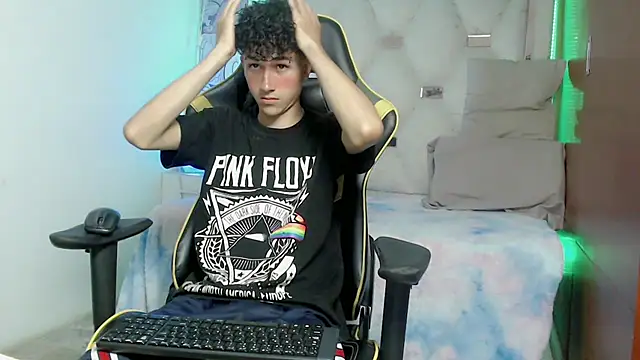 johnny cagee online show from 10, 11, 2025