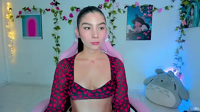 vaura  online show from 18, 12, 2024