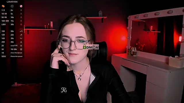 luna berryy online show from 15, 3, 2025