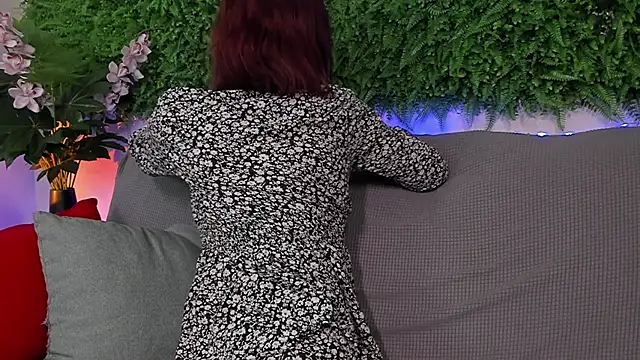 AprilAvery online show from 8, 3, 2025