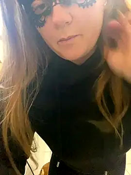 Snapshot of XtentationMG chatting on 29, 10, 2025 XtentationMG online show from 29, 10, 2025