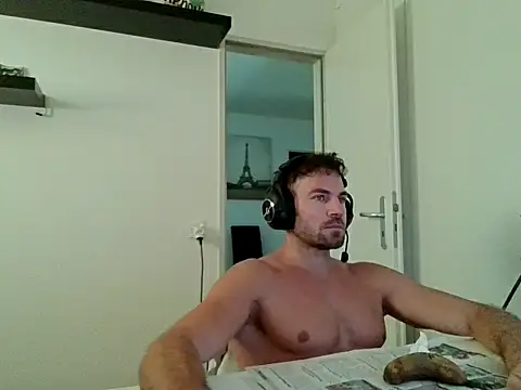 Snapshot of alpha-hunk chatting on 7, 7, 2026 alpha-hunk online show from 7, 7, 2026