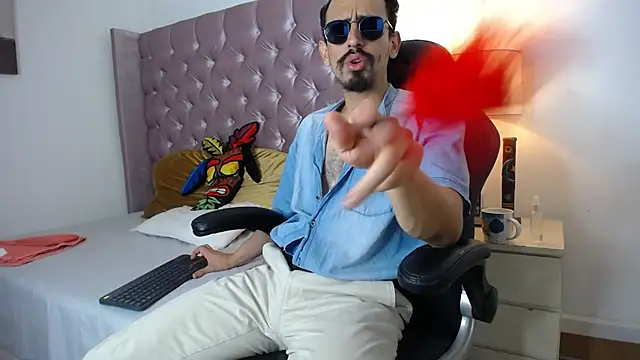 Sr Magnus  online show from 22, 9, 2025