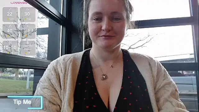 BustyBonnieUK online show from 24, 1, 2025