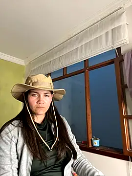 aurora divine online show from 26, 9, 2025