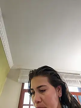 aurora divine online show from 19, 10, 2025