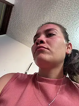 aurora divine online show from 25, 3, 2026