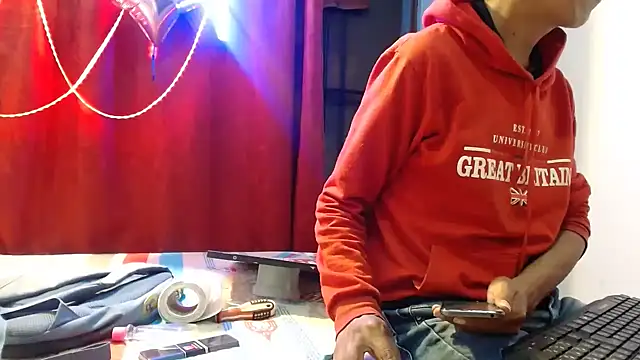 dani07- online show from 28, 10, 2025