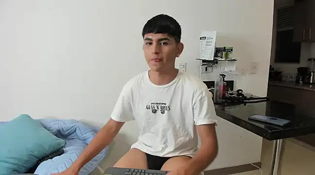 Snapshot of Lyam_ap chatting on 10, 1, 2025 Lyam ap online show from 10, 1, 2025