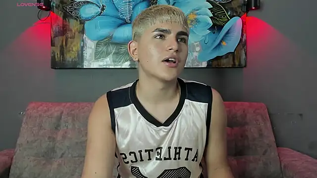 Snapshot of Lyam_ap chatting on 2, 10, 2025 Lyam ap online show from 2, 10, 2025