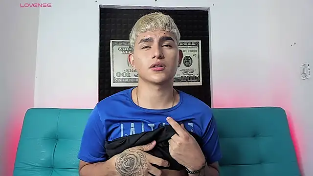 Snapshot of Lyam_ap chatting on 3, 10, 2025 Lyam ap online show from 3, 10, 2025