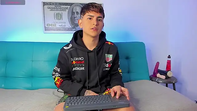 Snapshot of Lyam_ap chatting on 21, 12, 2025 Lyam ap online show from 21, 12, 2025