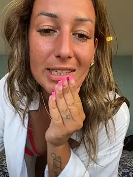 feetqueen96 online show from 14, 7, 2026