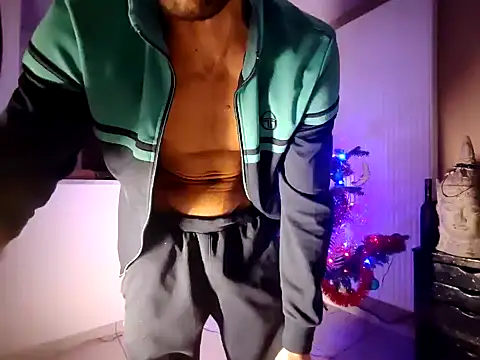 Snapshot of ApollonFit_x69 chatting on 7, 12, 2024 ApollonFit x69 online show from 7, 12, 2024