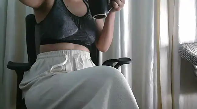 Snapshot of ELSA_NATHALY chatting on 5, 12, 2024 ELSA NATHALY online show from 5, 12, 2024