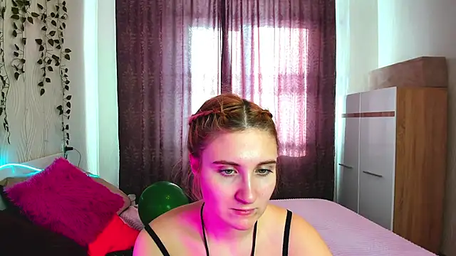 Miss Elsa  online show from 15, 2, 2025