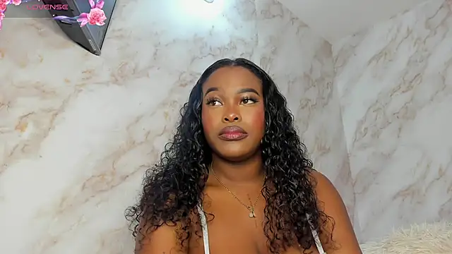 Kaseydelvey online show from 4, 12, 2024