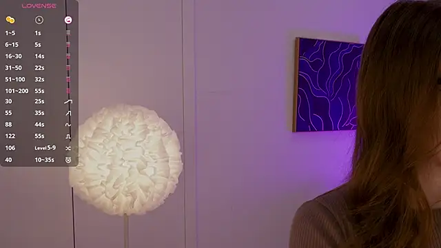 Lilly Colins online show from 16, 3, 2025