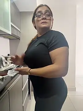 AntonellaAlondra4 online show from 10, 3, 2026