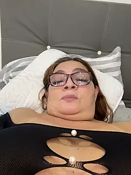 AntonellaAlondra4 online show from 27, 3, 2026