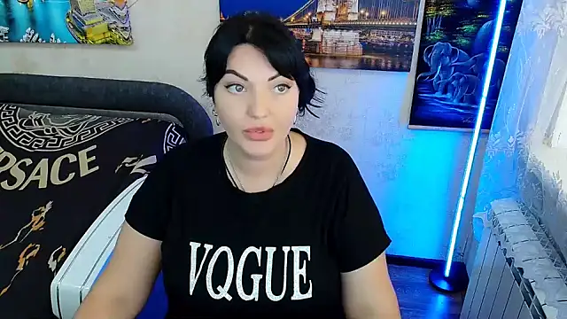 Lady Boom Wild  online show from 23, 9, 2025