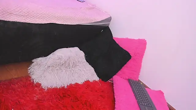 DesireSweet online show from 3, 2, 2025