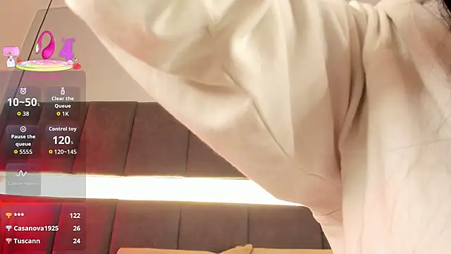 nicolle pierce online show from 20, 9, 2025