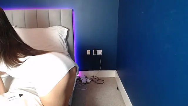 Snapshot of esmerose4 chatting on 9, 11, 2025 esmerose4 online show from 9, 11, 2025