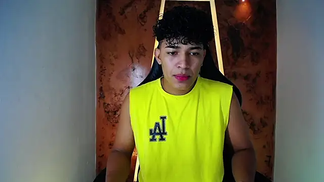 jamescurli  online show from 22, 2, 2025