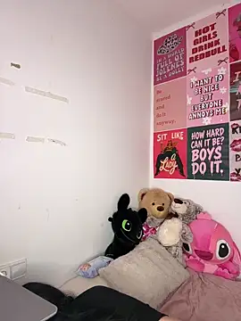 yorkshiregal online show from 7, 4, 2026