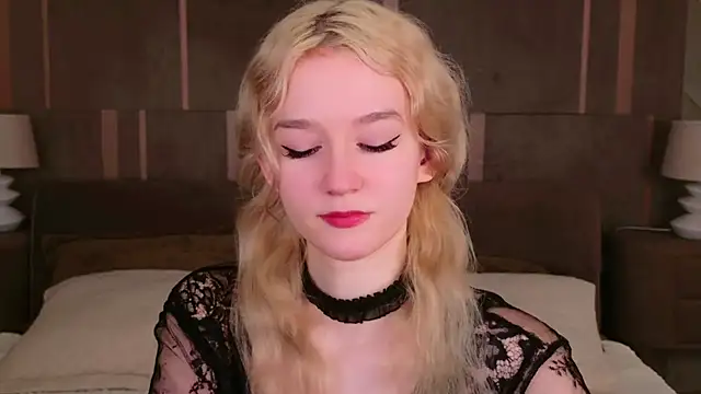 Snapshot of NaomiLoys chatting on 24, 2, 2025 NaomiLoys online show from 24, 2, 2025