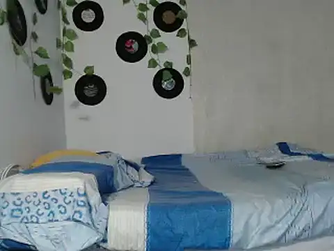 Snapshot of Hannafoster chatting on 4, 12, 2024 Hannafoster online show from 4, 12, 2024