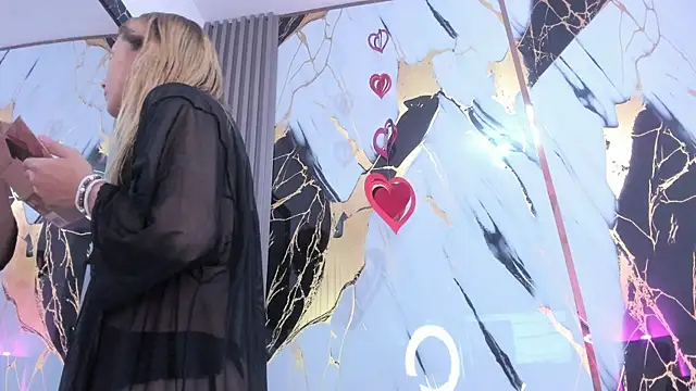 sophiee evanss  online show from 1, 2, 2025