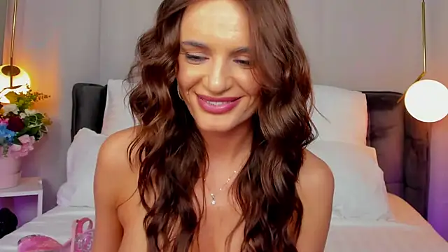 CarlaWhite online show from 4, 3, 2025