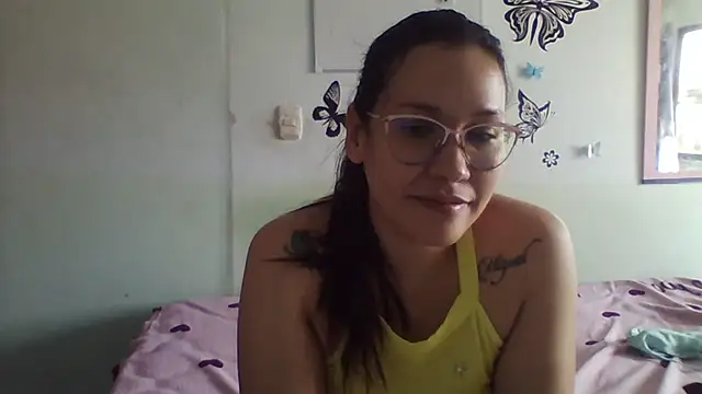Snapshot of luxandracon23 chatting on 22, 2, 2025 luxandracon23 online show from 22, 2, 2025