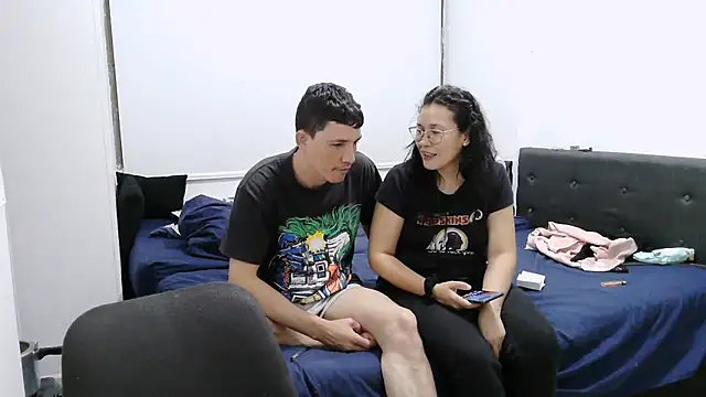 Snapshot of luxandracon23 chatting on 25, 9, 2025 luxandracon23 online show from 25, 9, 2025