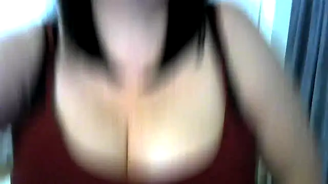 EmiliaLooo online show from 15, 9, 2025