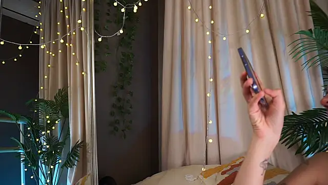 Snapshot of mind_game chatting on 3, 10, 2025 mind game online show from 3, 10, 2025