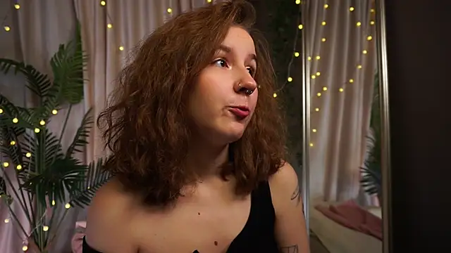 Snapshot of mind_game chatting on 12, 10, 2025 mind game online show from 12, 10, 2025