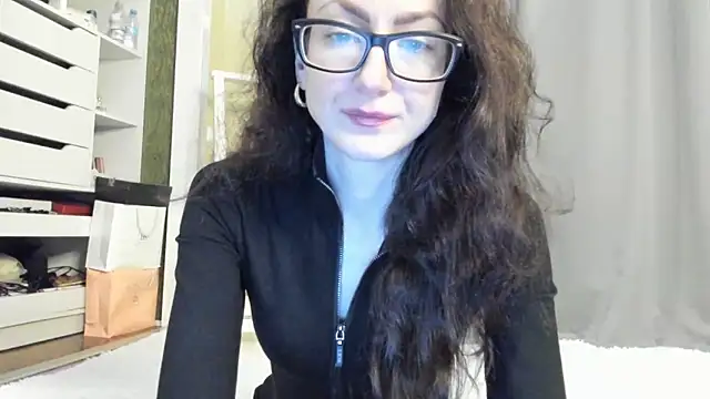 Baby Jewel online show from 28, 11, 2025