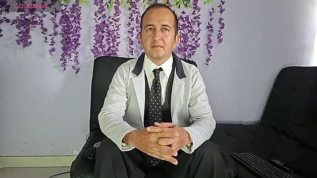 yazforeSolo online show from 12, 2, 2026