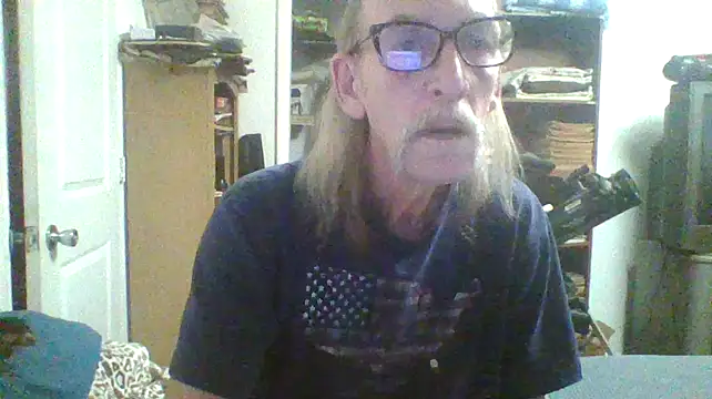 friendlychat1 online show from 9, 10, 2025