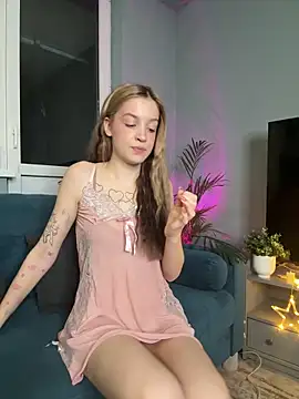 Snapshot of Sweet_Evva chatting on 17, 1, 2025 Sweet Evva online show from 17, 1, 2025